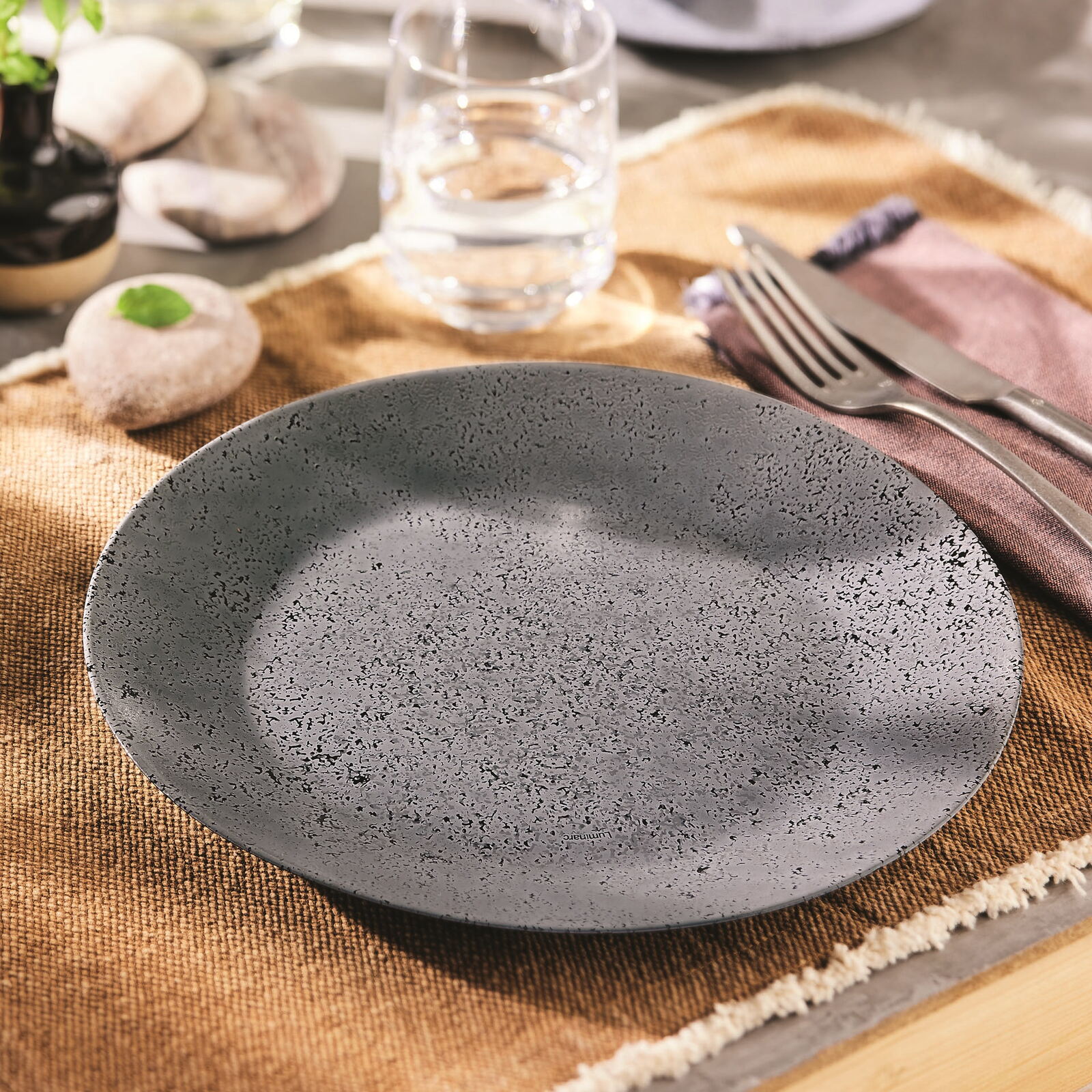 Тарілка обідня Luminarc Slate Black, 25 см - Зображення 5